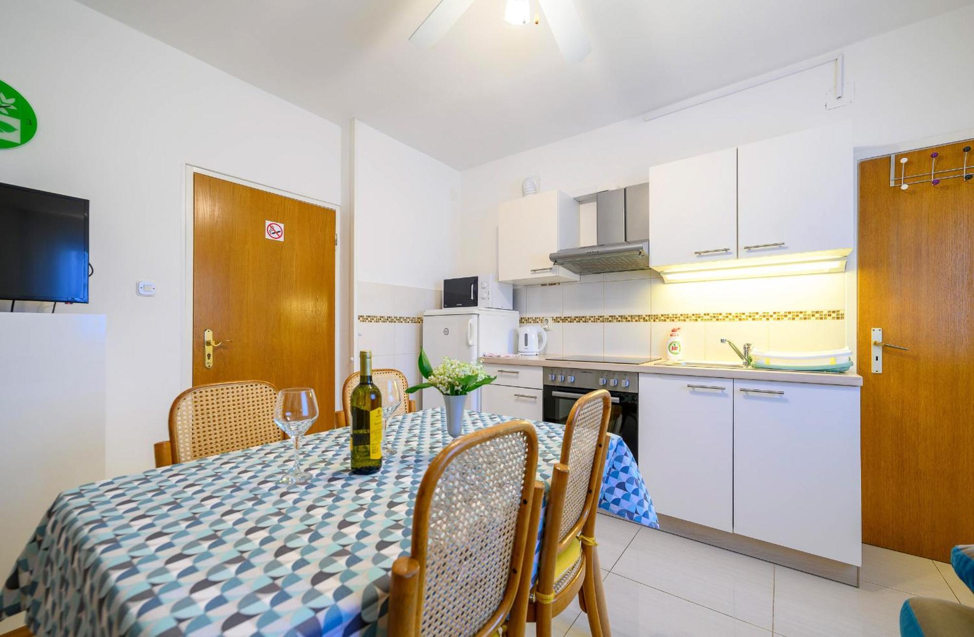 Stela Apartments Zablaće Rum bild